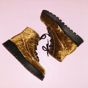 Nordstrom's 90s Vintage Velvet green bootie US 6